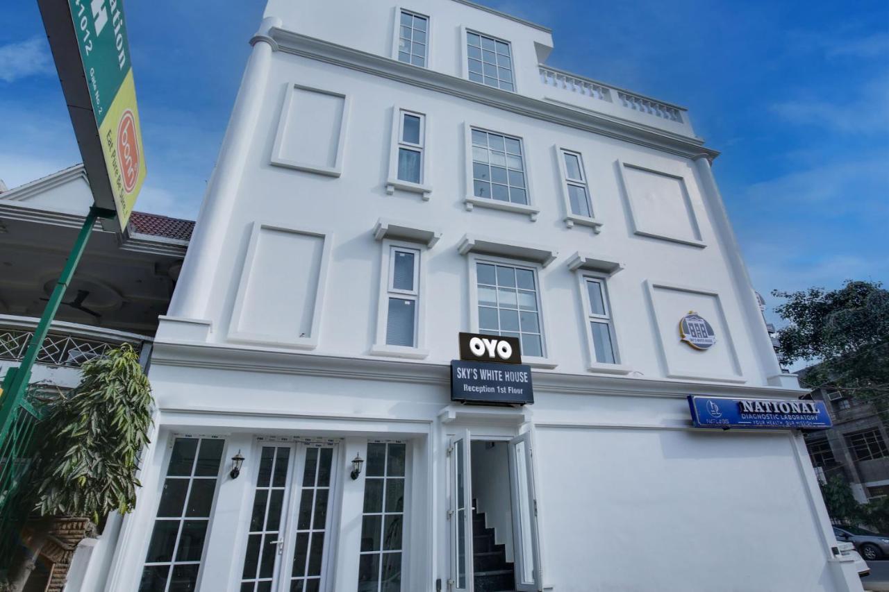 Hotel O Sky White House Ludhiana Exterior foto