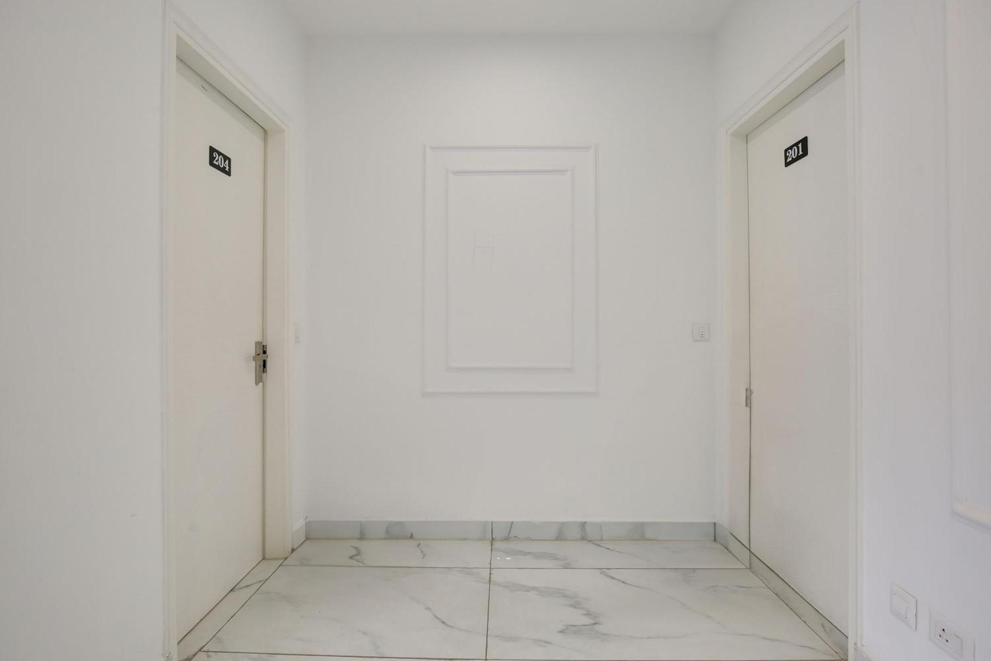 Hotel O Sky White House Ludhiana Exterior foto